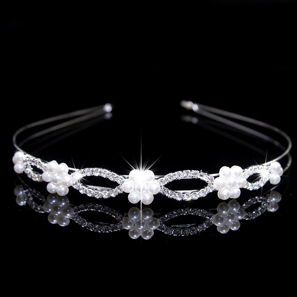 Wholesale Multi-layer pearl high-grade claw necklace exquisite rhinestone heart accessories